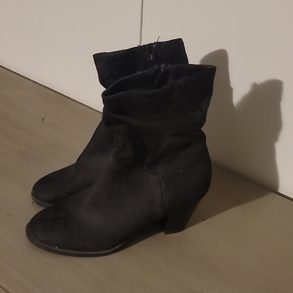 New Black Ankle Boots Report Size 7 1/2